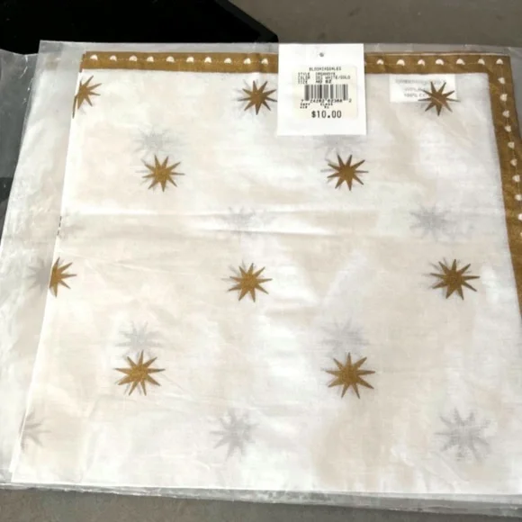 BLOOMINGDALE - NAPKINS - COTTON WHITE N GOLD. NWT - Picture 1 of 4